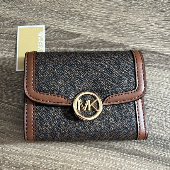 MK Leida Medium Signature Logo Wallet NWT - Picture 1 of 6